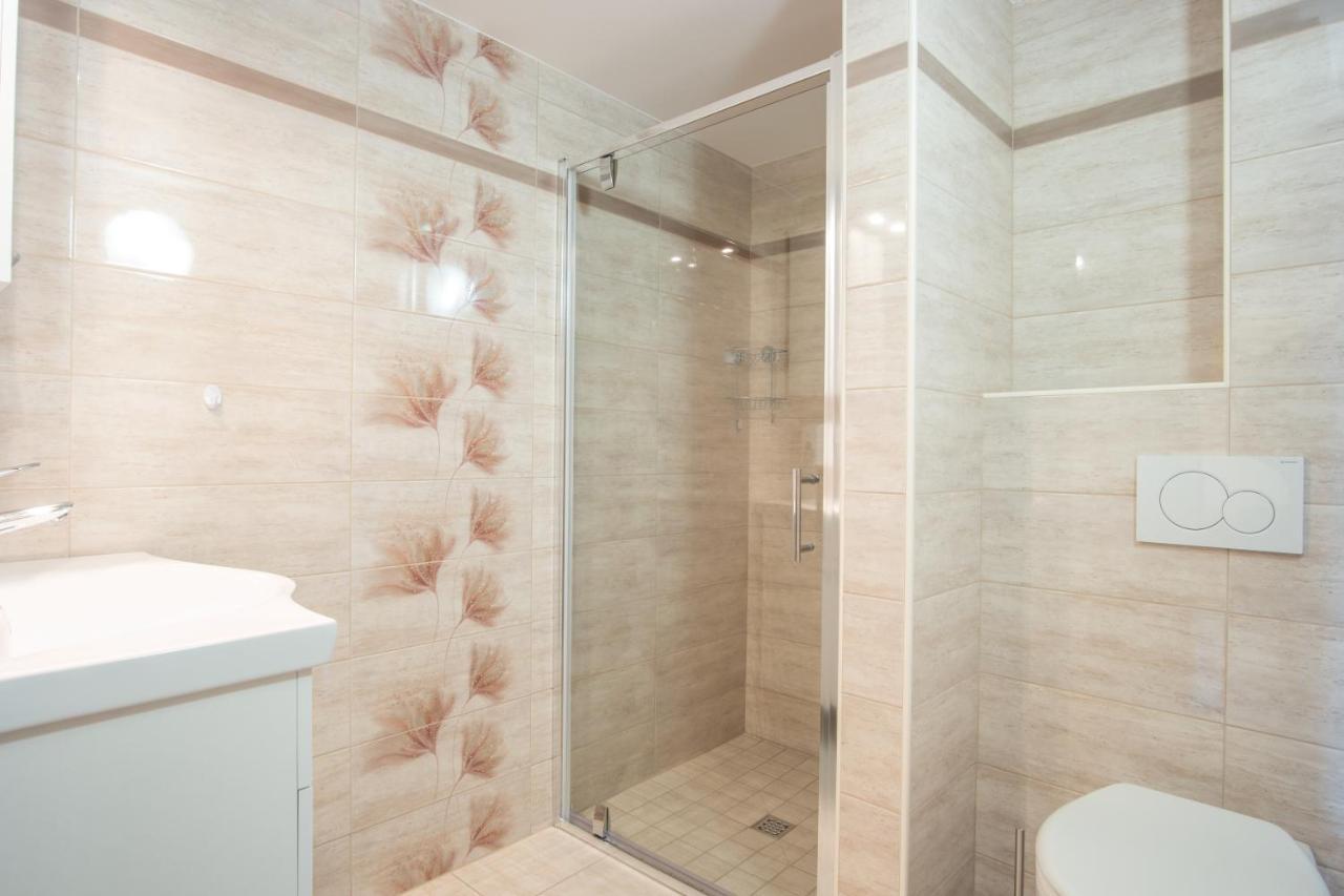 Vila Radolca Apartments & Rooms Radovljica Buitenkant foto